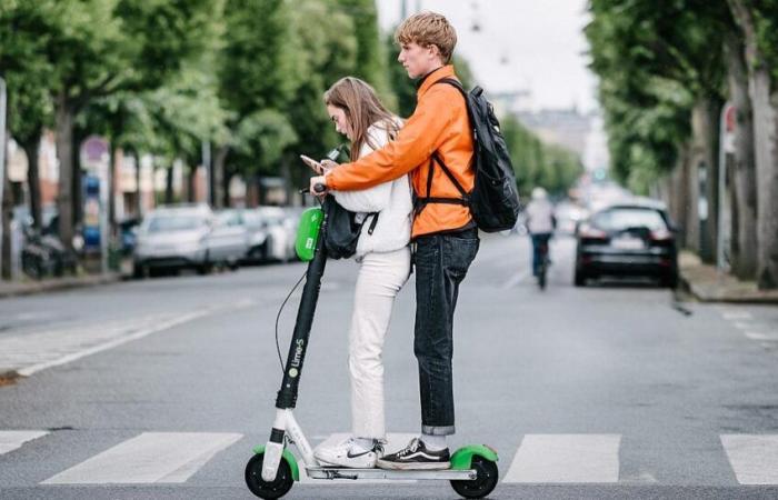 Toma la autopista en un patinete eléctrico, un alemán completamente inconsciente en las carreteras de Francia