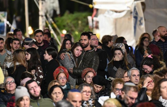 ¿Por qué un alto el fuego con un poderoso Hezbolá, pero no con un débil Hamás, que tiene a nuestros rehenes?