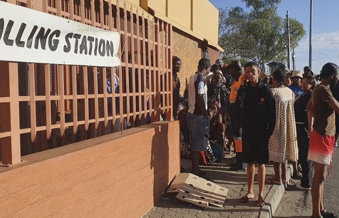 Elecciones en Namibia: jornada de votación por doble voto