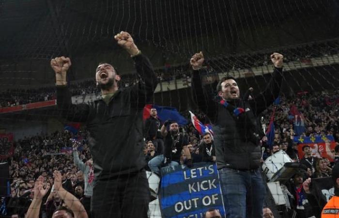 Olympique Lyonnais sancionado tras excesos durante el derbi ante el Saint-Etienne