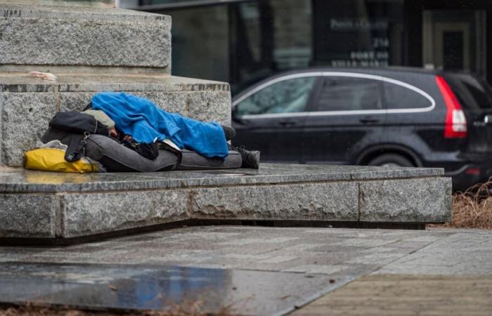 Un millón de dólares para sacar de la calle a un centenar de personas sin hogar al año en Quebec