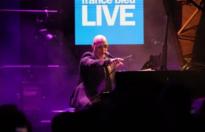 FOTOS | Reviva el excepcional France Bleu Live de Pascal Obispo en Uzès este 27 de noviembre de 2024