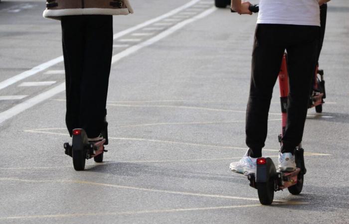 Esta gran ciudad del Aude endurece su tono contra los patinetes eléctricos