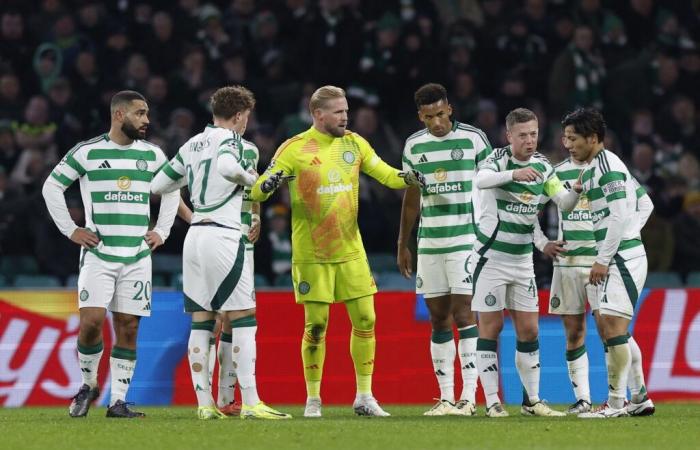 Kasper Schmeichel explica el motivo de la reunión en la primera parte tras el gol en propia meta del CCV