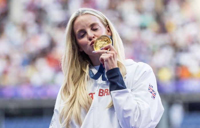 Una exhibición increíble muestra la patada desde arriba de Jude Bellingham para Inglaterra y el héroe olímpico del equipo GB ganando el oro.