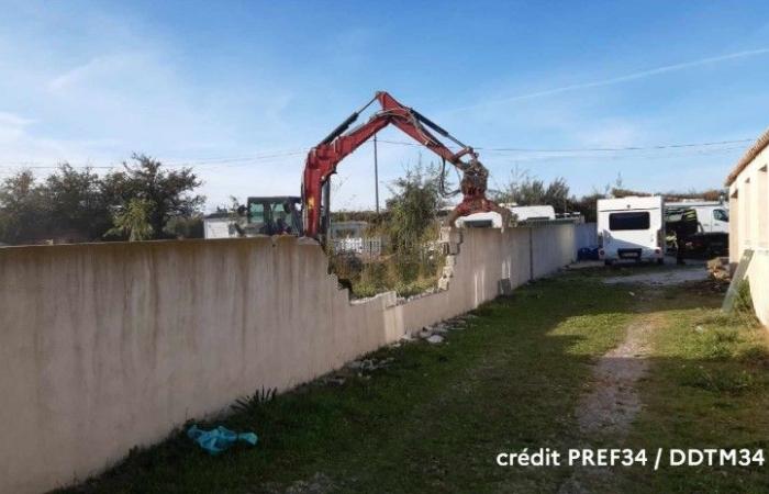 Una construcción ilegal derribada en este pueblo.