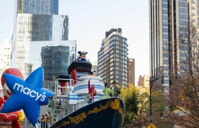 Las camionetas Ram impulsan el 98º desfile anual del Día de Acción de Gracias de Macy’s