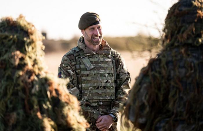 Príncipe William con uniforme militar y rifle en mano: el marido de Kate Middleton hereda un nuevo apodo especial