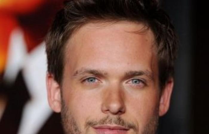 Patrick J. Adams revela que la depresión y el alcoholismo llevaron a su salida de la serie ‘Suits’