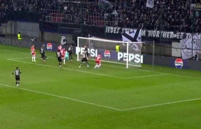 VIDEO. El increíble fallo de un jugador del Girona, solo ante la portería vacía en la Champions