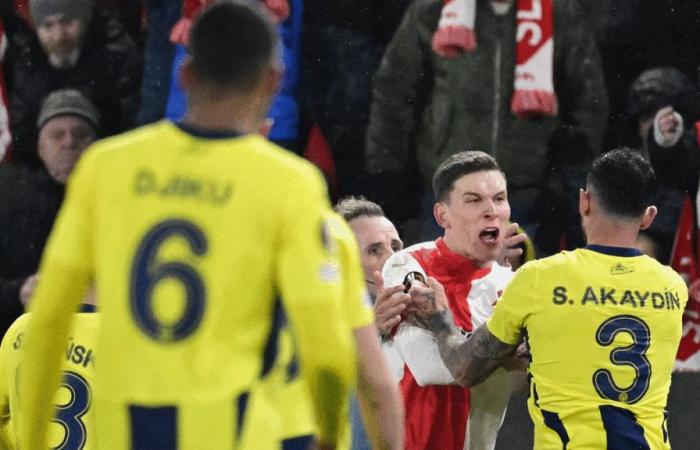 Informe del partido | Stegemann saca once tarjetas amarillas: el Fener gana felizmente en Praga | Slavia Praga – Fenerbahce SK 1:2 | 5ª jornada | Liga Europa 2024/25