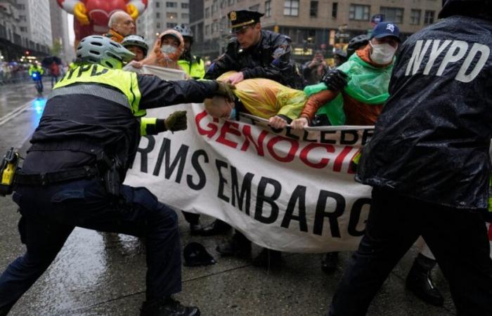 Desfile del Día de Acción de Gracias de Macy’s ’24: las protestas conducen a arrestos