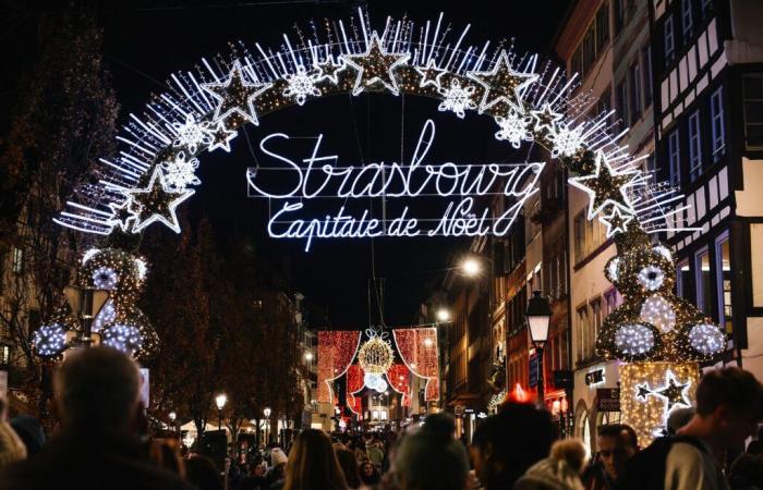 el mercado navideño trae la magia de las fiestas a Estrasburgo