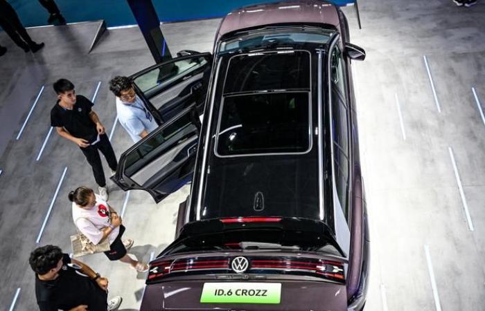 Volkswagen se está alejando de Xinjiang, pero tiene cada vez más dificultades en China