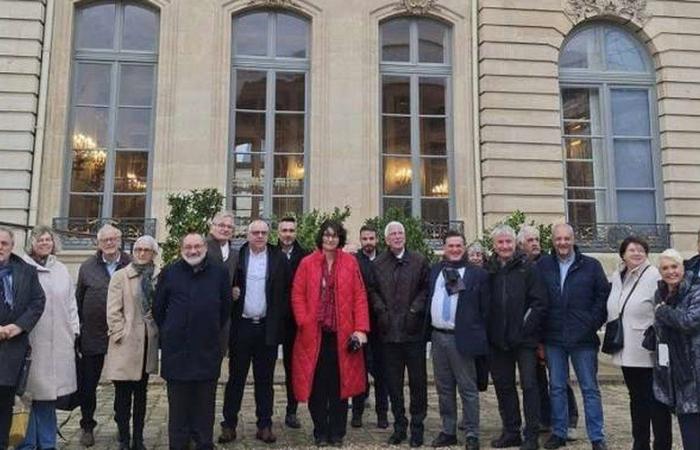 El diputado recibió a los electos de Lozère en la Asamblea Nacional con motivo del salón de alcaldes