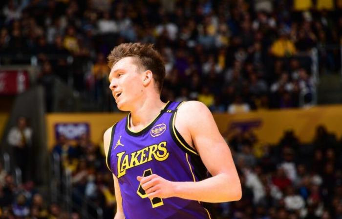 Noticias de los Lakers: Cam Reddish enviado a la banca contra los Spurs, Dalton Knecht como titular