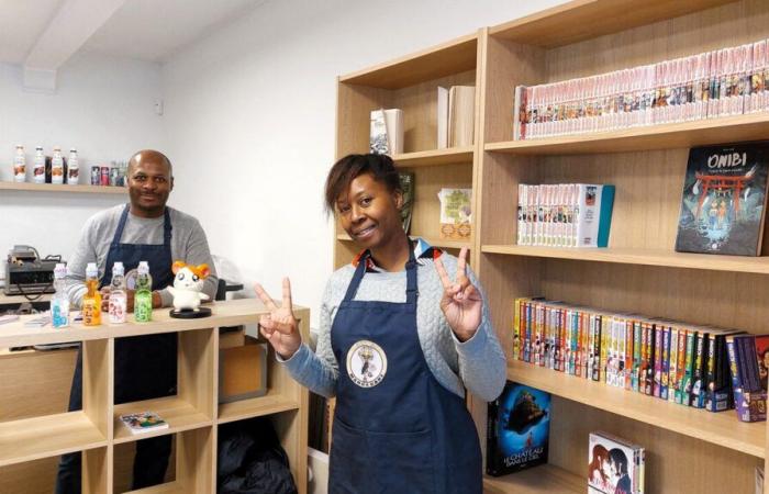 este salón de té ofrece delicias asiáticas y una biblioteca de manga con acceso gratuito