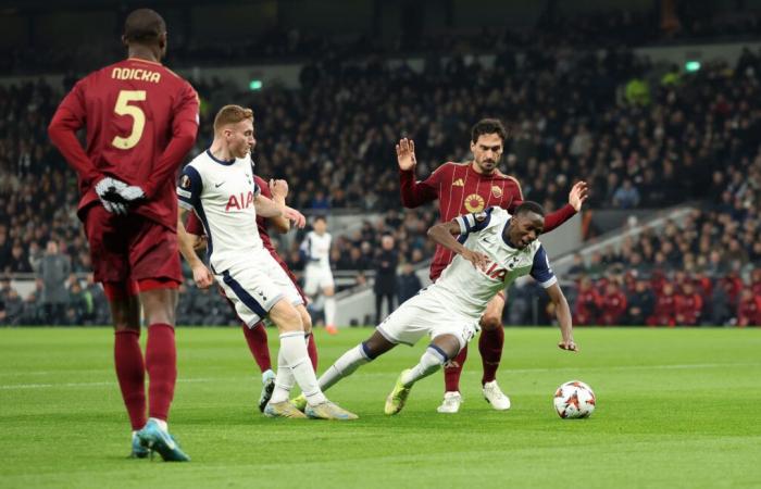 El desastre de Hummels continúa para la Roma con un penalti de pesadilla para el Tottenham en el minuto 4