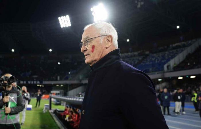 Ranieri sube al escenario y luego revela la sustitución de Dybala