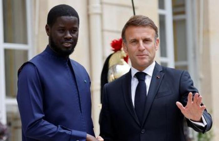 NOTICIAS DE FRANCIATV. Emmanuel Macron “reconoce” en una carta “la masacre” de fusileros africanos en Thiaroye en 1944, dice el presidente de Senegal