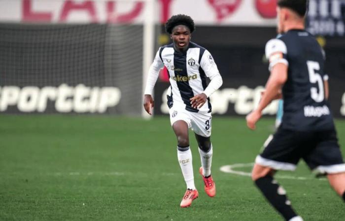 El FC Zurich lanza Perfect Coulibaly (15 años)