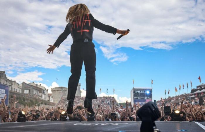 Jean-Louis Aubert, Clara Luciani, -M-, Julien Doré, Hamza y Air en la 41ª Francofolies de La Rochelle