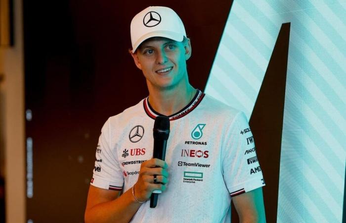 Mick Schumacher deja su puesto como piloto reserva de Mercedes y Bottas asume el relevo: una despedida verdaderamente sin gloria.