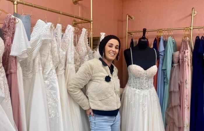 ella organiza un desfile de vestidos de novia