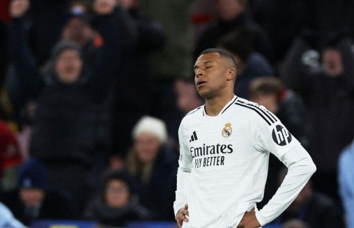 “Kylian puede mantener la cabeza en alto”: Ancelotti y Bellingham en apoyo a Mbappé tras el Liverpool-Real Madrid