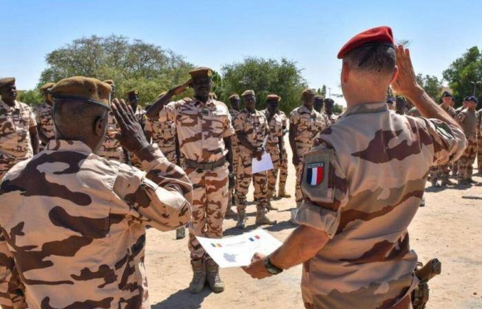 Chad rompe su acuerdo de defensa con Francia, Senegal también lo está considerando