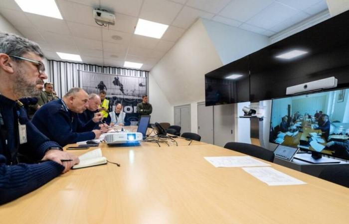 Un ejercicio de toma de rehenes a bordo de un ferry frente a la costa de Charente