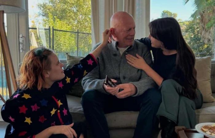 Las hijas de Bruce Willis comparten una rara foto de su padre que sufrió demencia durante dos años