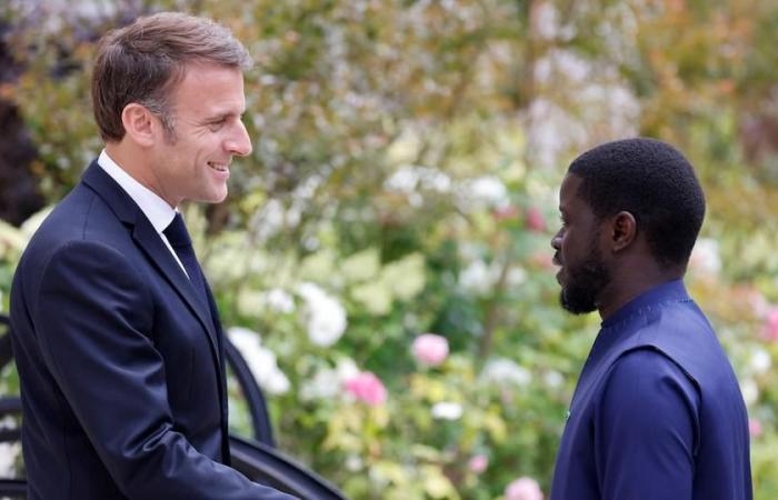 Emmanuel Macron reconoce “una masacre” cometida por Francia en Senegal en 1944, asegura el presidente Bassirou Diomaye Faye