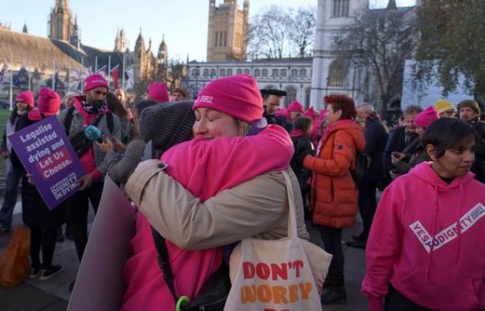 Los parlamentarios votan a favor de legalizar la muerte asistida en Inglaterra y Gales