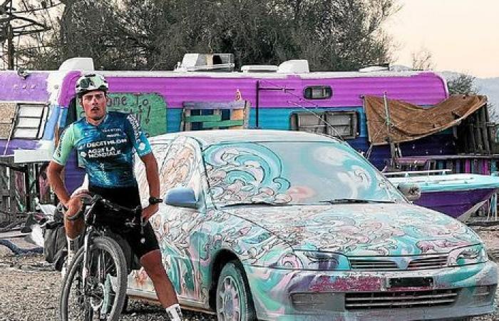 2.300 km con una bicicleta de 27 kg, la aventura de este ciclista profesional bretón durante sus vacaciones