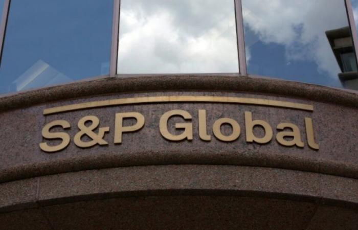 A pesar de la inestabilidad política, Francia se salva de una rebaja de calificación por parte de S&P: Noticias