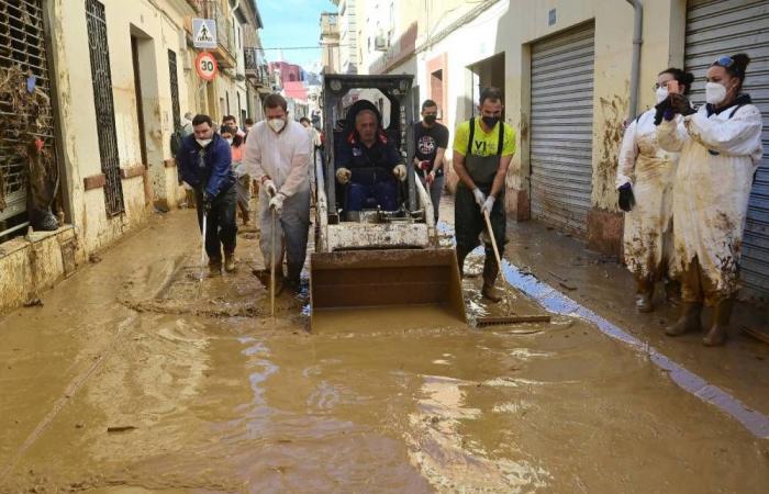 Un mes después del mal tiempo, las víctimas luchan por enderezar la cabeza.