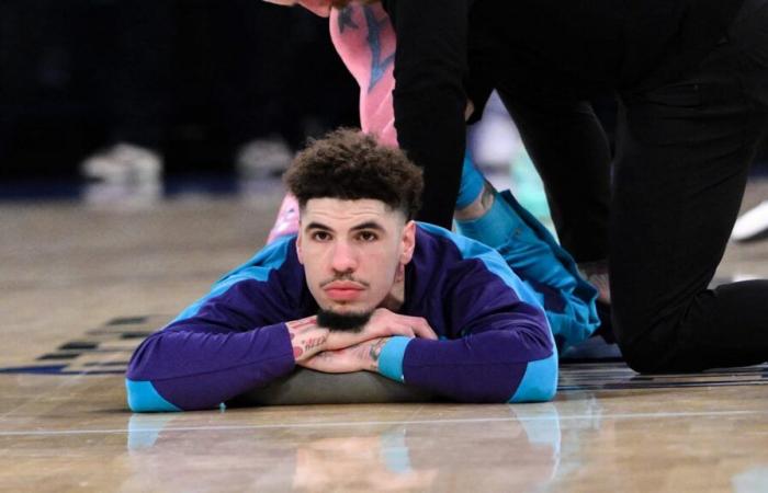 Estado oficial de lesión de LaMelo Ball para el partido Knicks-Hornets