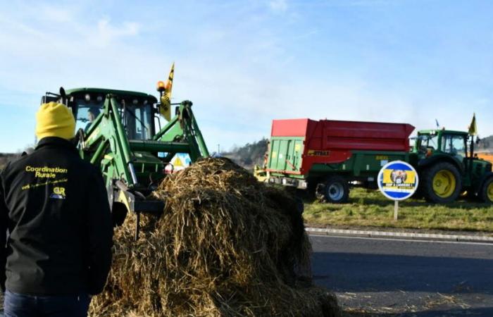 La rotonda de Fangeas bloqueada por la Coordinación Rural