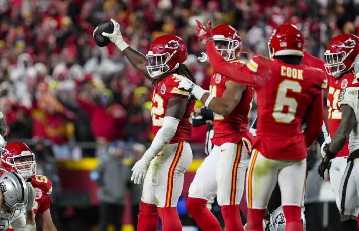 NFL | Otro increíble final de partido para los Chiefs, que derrotaron a los Raiders 19-17