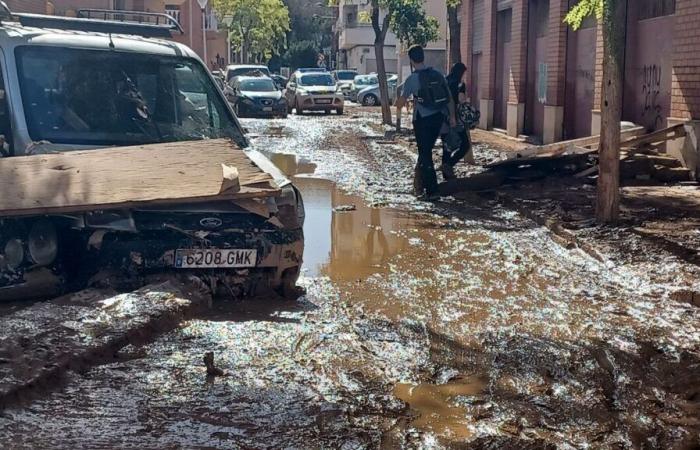 Inundaciones en España: puentes destruidos, carreteras cortadas… un mes después de la tragedia, la vuelta a la normalidad sigue siendo lejana