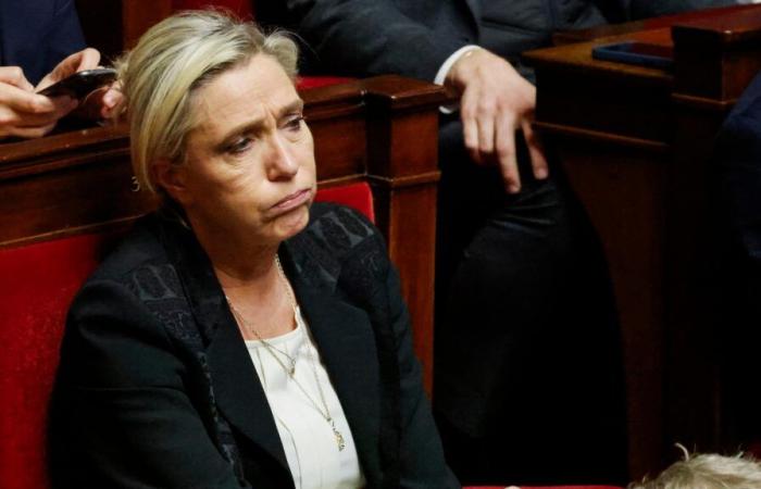 Marine Le Pen juzga que las concesiones de Michel Barnier “agravan un déficit ya abismal”