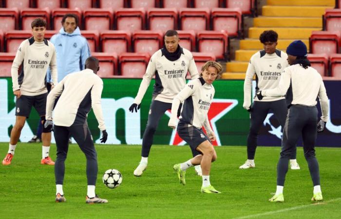 Modric quedó atónito cuando Mbappé completó una remontada milagrosa, impulsando al Real Madrid a un choque urgente.