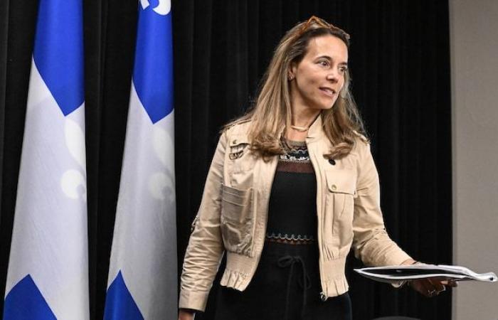 El ministro Duranceau abucheado en una cumbre sobre las personas sin hogar en Quebec