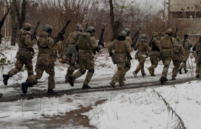 Volodymyr Zelensky anuncia cambio al frente de las fuerzas terrestres del ejército