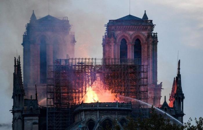 Cinco años después del incendio de Notre-Dame de París, la investigación aún no ha establecido las causas