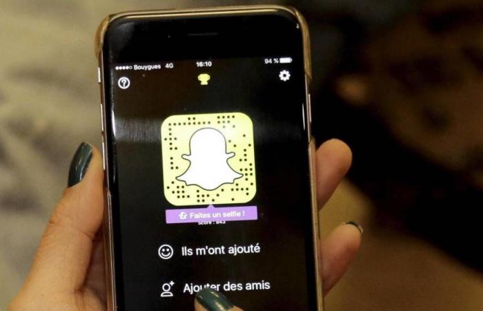 Detenidos 3 menores sospechosos de haber amenazado a un profesor y a su hijo en Snapchat