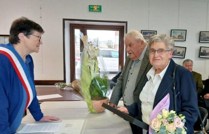 se habían conocido en el campo, Monique y Gastón celebraron 60 años de matrimonio