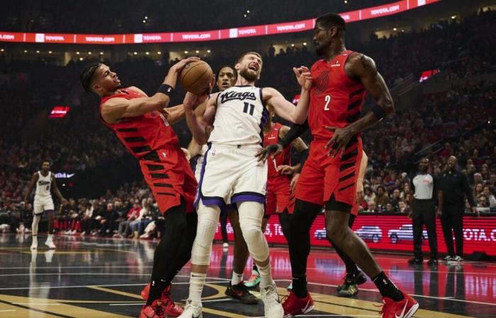 Deandre Ayton y los Trail Blazers superan a los Kings