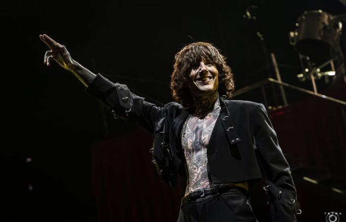 Bring Me The Horizon revela los secretos de las 10 principales estatuas que lloran sangre